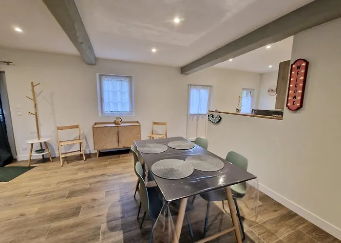 Holiday home Maison Normande A La Campagne Saint-Desir